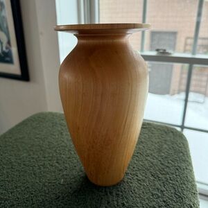 Vintage HAND TURNED LIGHT MAPLE WOOD VASE 9”Signed By Artist Beautiful